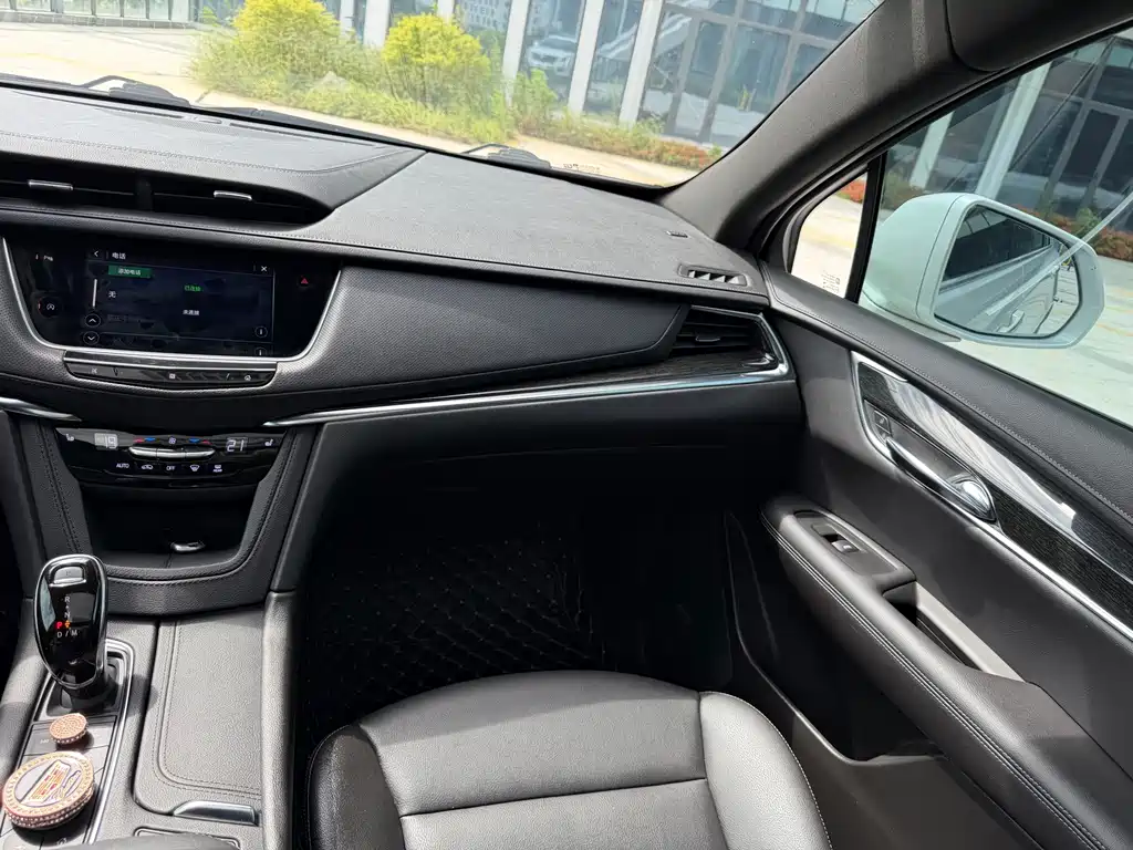Cadillac XT5 — миниатюра 8