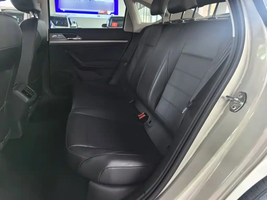 Volkswagen Lavida — миниатюра 17