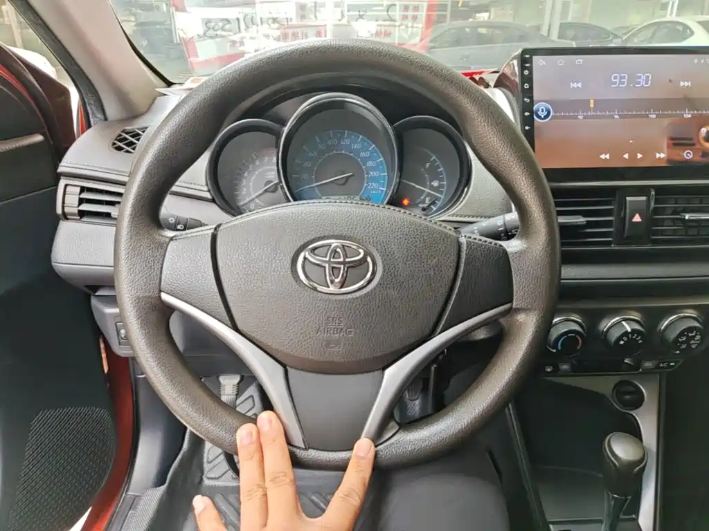 Toyota Yaris L — миниатюра 11