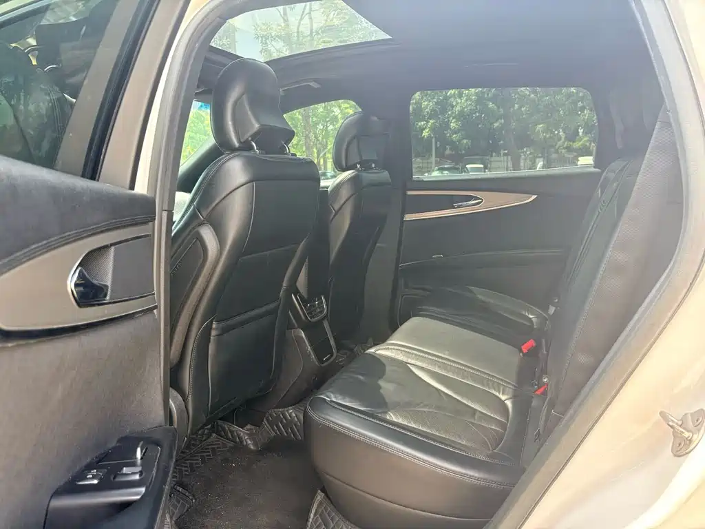 Lincoln MKX — миниатюра 9