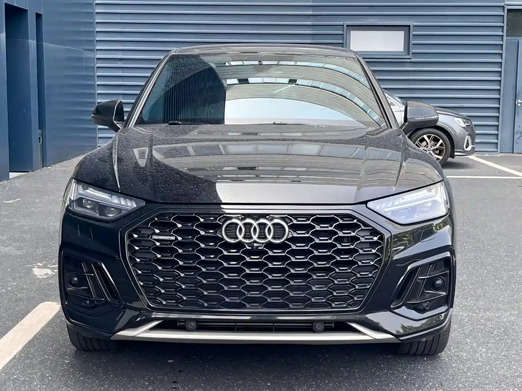 Audi Q5L Sportback — миниатюра 2