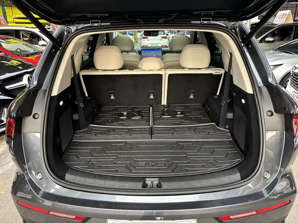 BYD Tang L — миниатюра 19