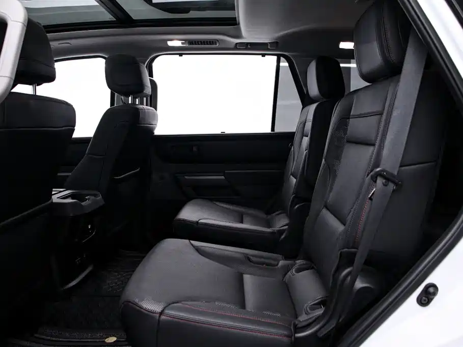Toyota Sequoia — миниатюра 16