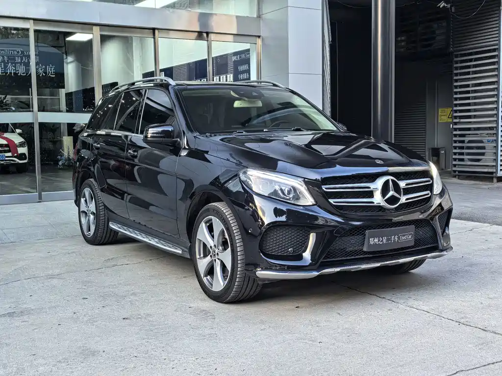 Mercedes-Benz GLE (Import) — миниатюра 3