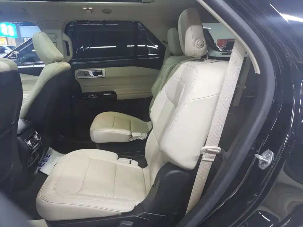 Ford Explorer — миниатюра 20