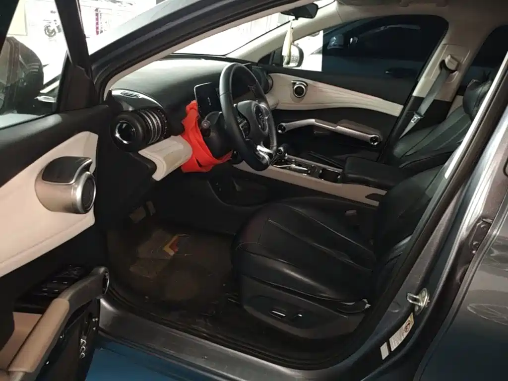 BYD Yuan Plus — миниатюра 16