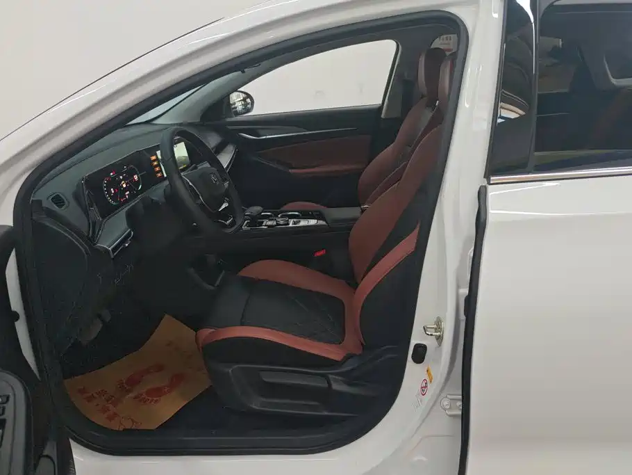 Changan Eado — миниатюра 9