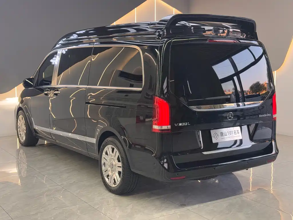 Mercedes-Benz V-Class — миниатюра 11
