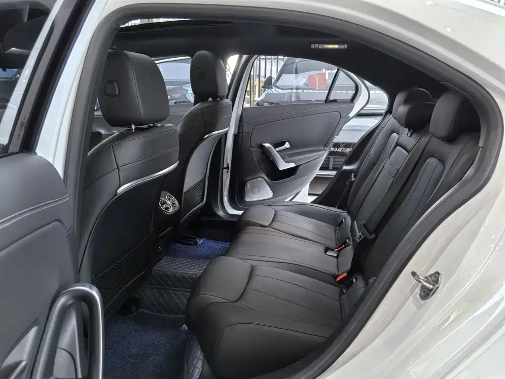 Mercedes-Benz A-Class A 2021 A 200 L Sport