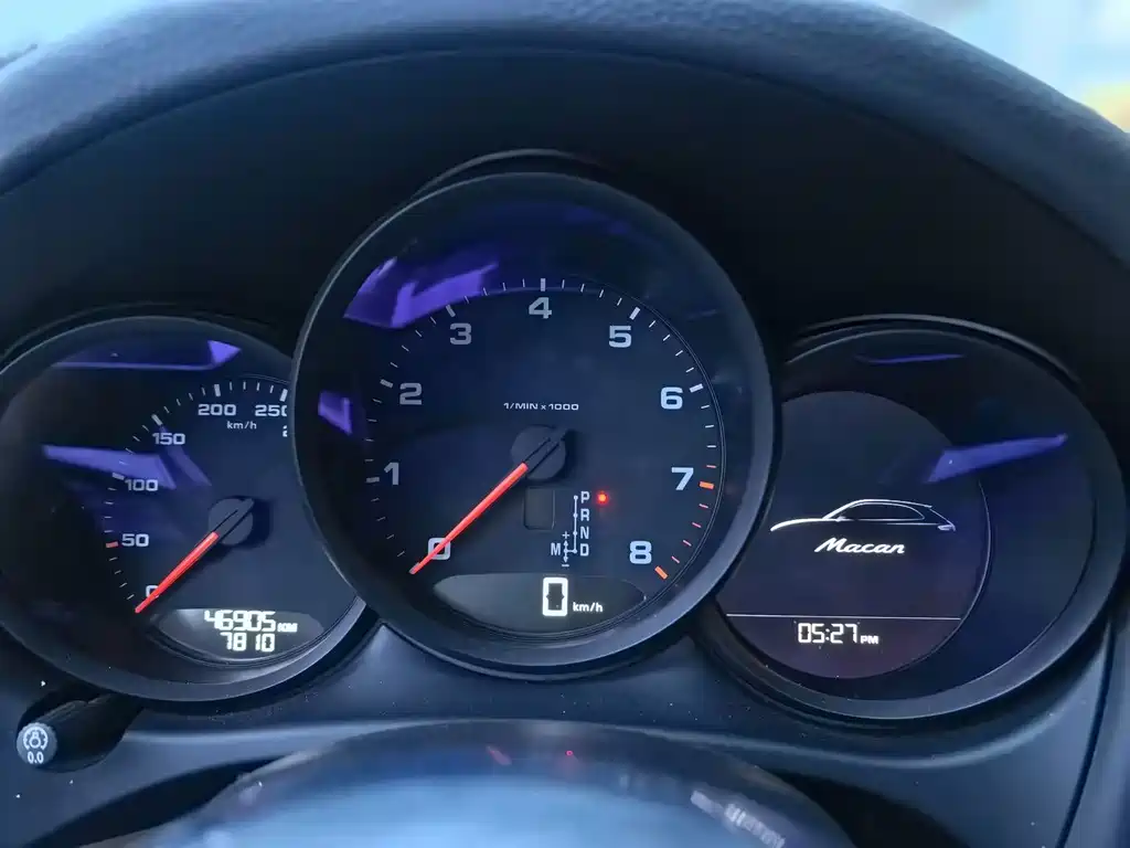 Porsche Macan — миниатюра 5