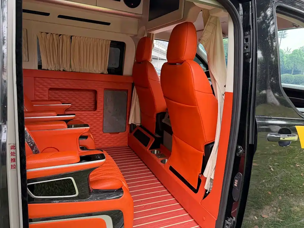 Ford Transit — миниатюра 10