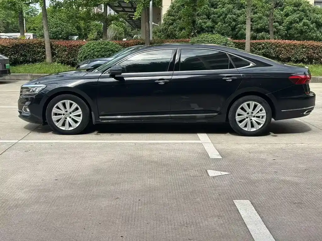 Volkswagen Passat 2019 330TSI Elite VI