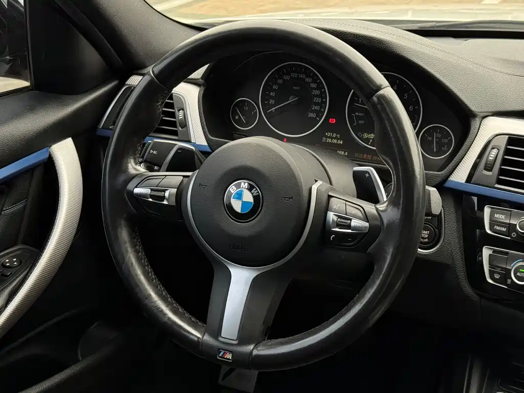 BMW 3 Series — миниатюра 13