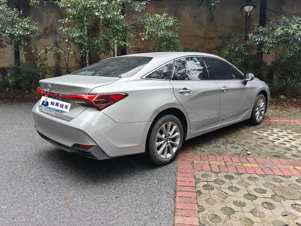 Toyota Avalon — миниатюра 5