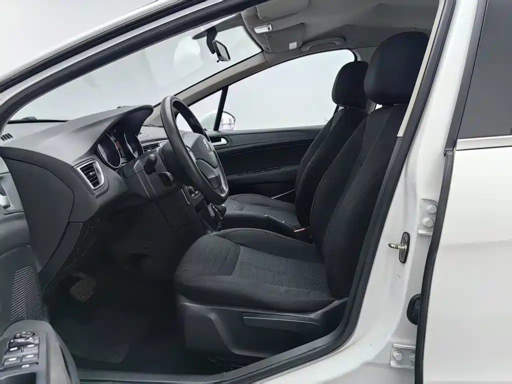 Peugeot 308 — миниатюра 10