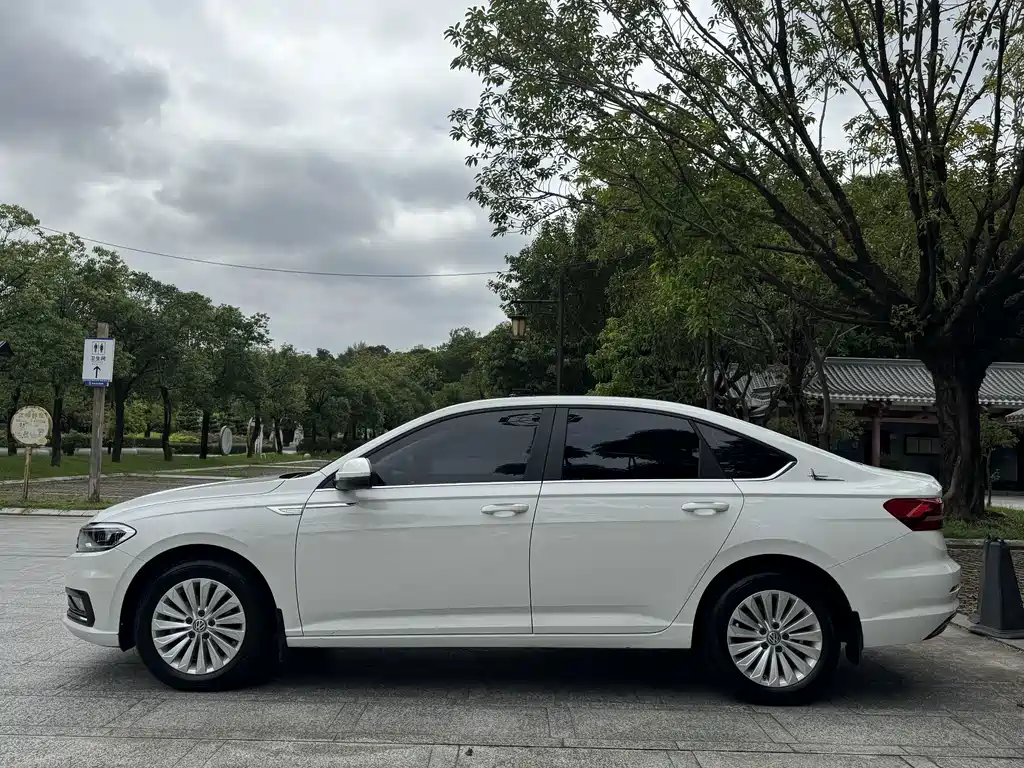Volkswagen Lavida — миниатюра 10