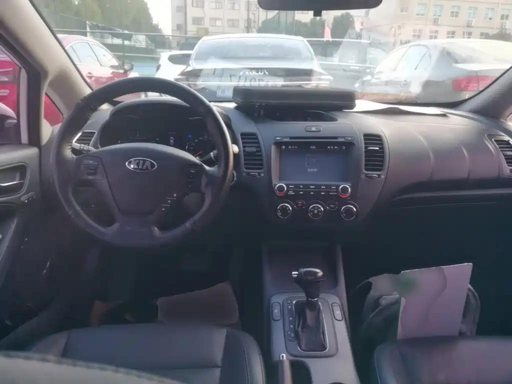 Kia K3 — миниатюра 10