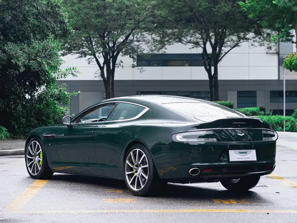 Aston Martin Rapide — миниатюра 7