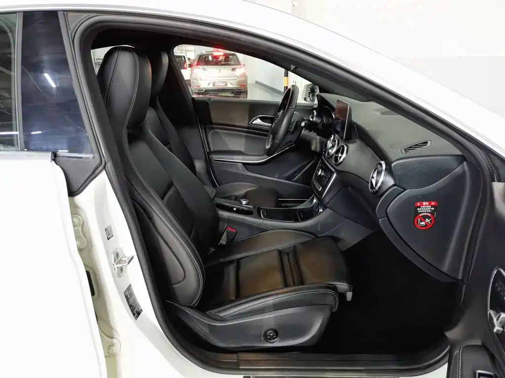 Mercedes-Benz CLA (Import) — миниатюра 23