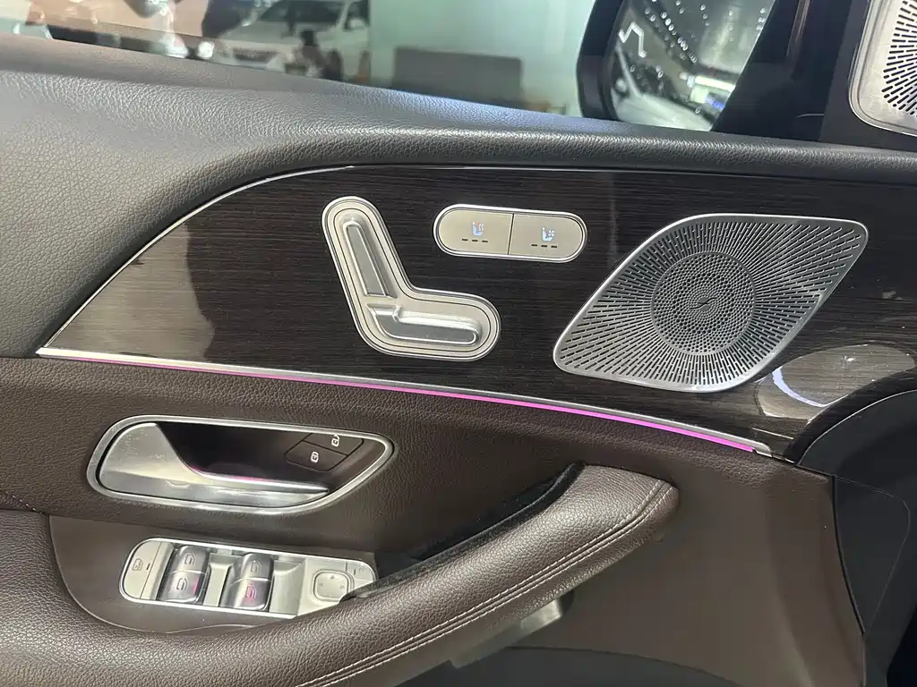Mercedes-Benz GLE (Import) — миниатюра 11