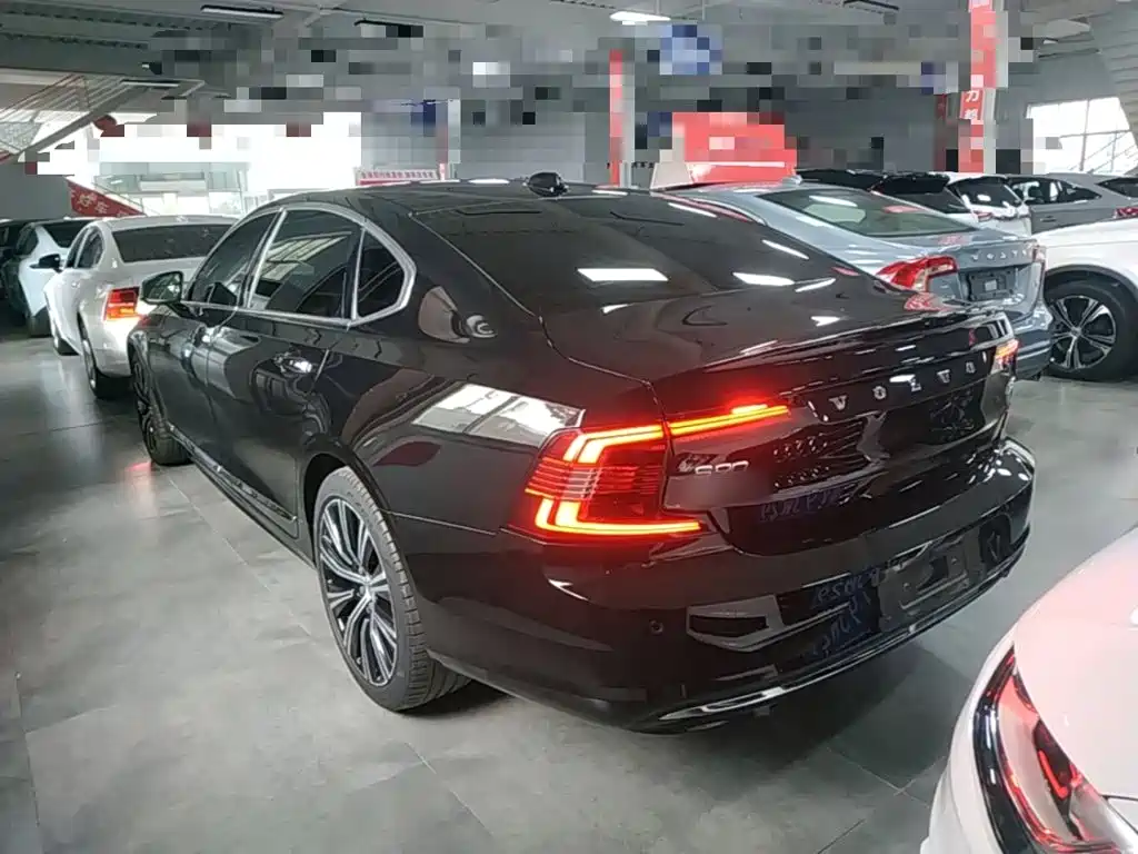 Volvo S90 — миниатюра 5