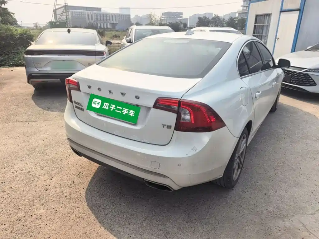 Volvo S60 — миниатюра 7