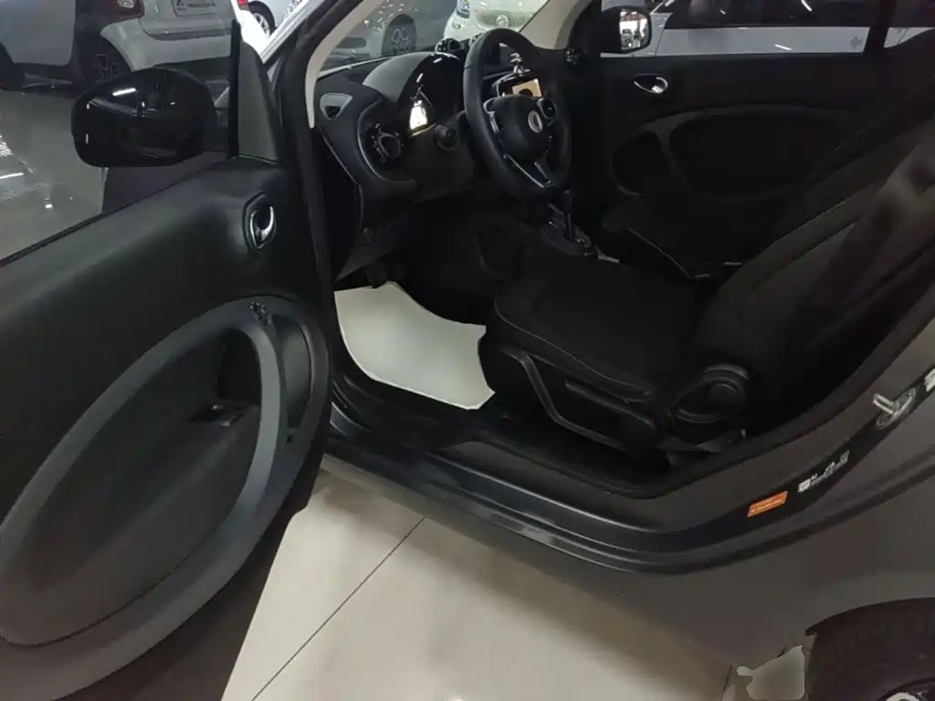 smart Smart Fortwo — миниатюра 16