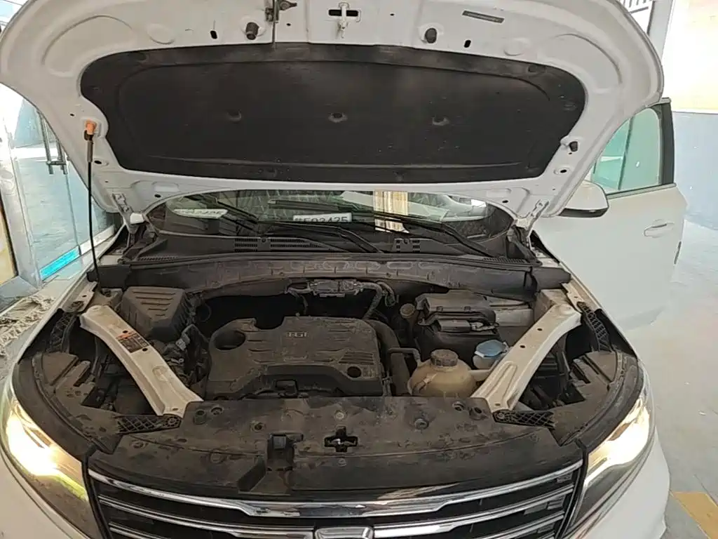 Roewe RX5 — миниатюра 20