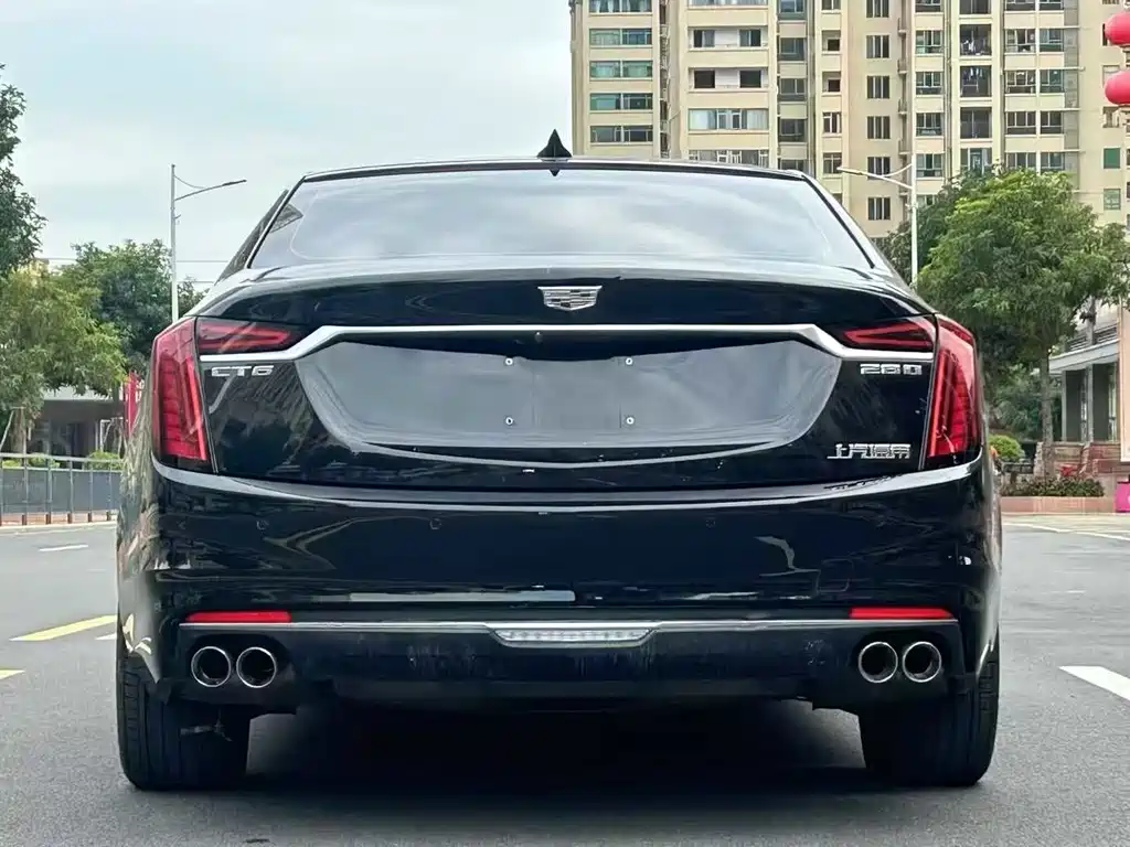 CADILLAC CT6