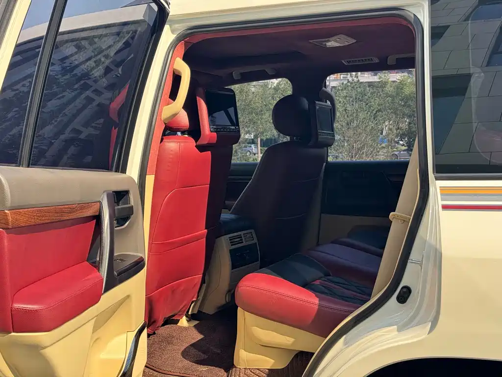 Toyota Land Cruiser — миниатюра 11