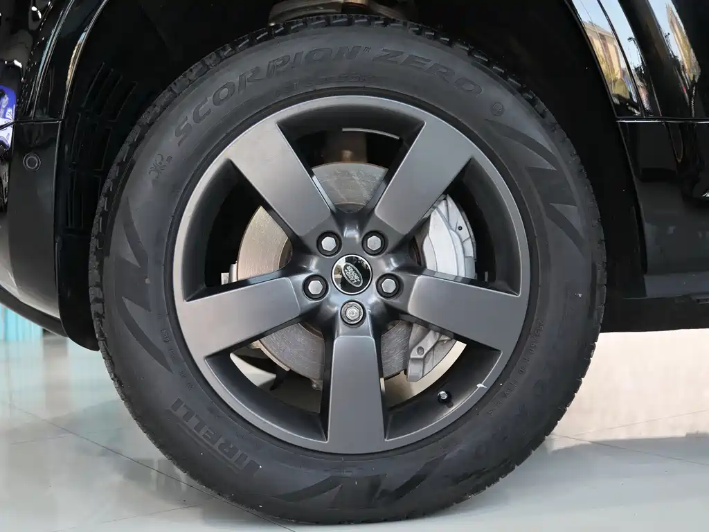 Land Rover Defender — миниатюра 4