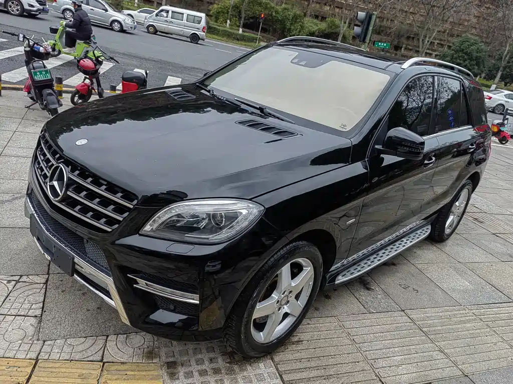 Mercedes-Benz M-Class — миниатюра 4