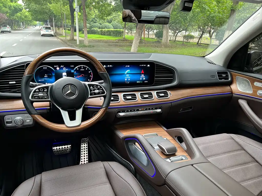 Mercedes-Benz GLS — миниатюра 14