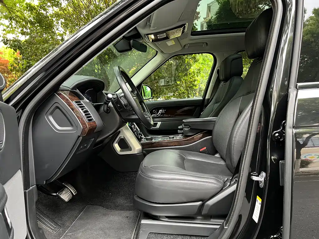 Land Rover Range Rover — миниатюра 10