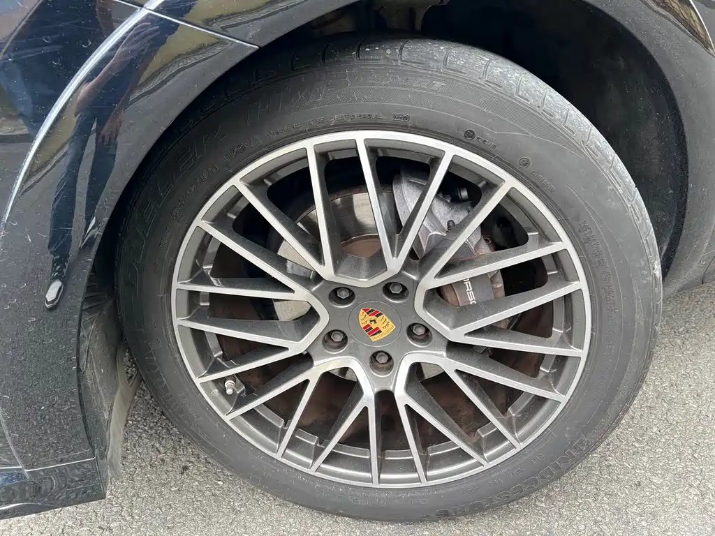 Porsche Cayenne — миниатюра 16