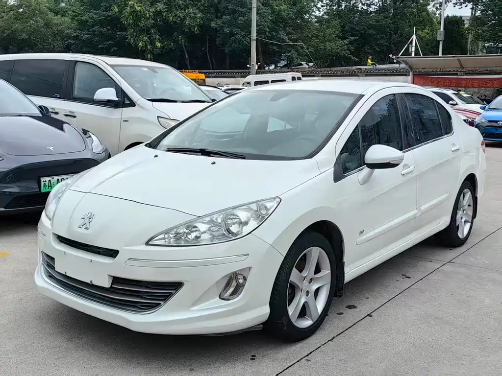 Peugeot 408