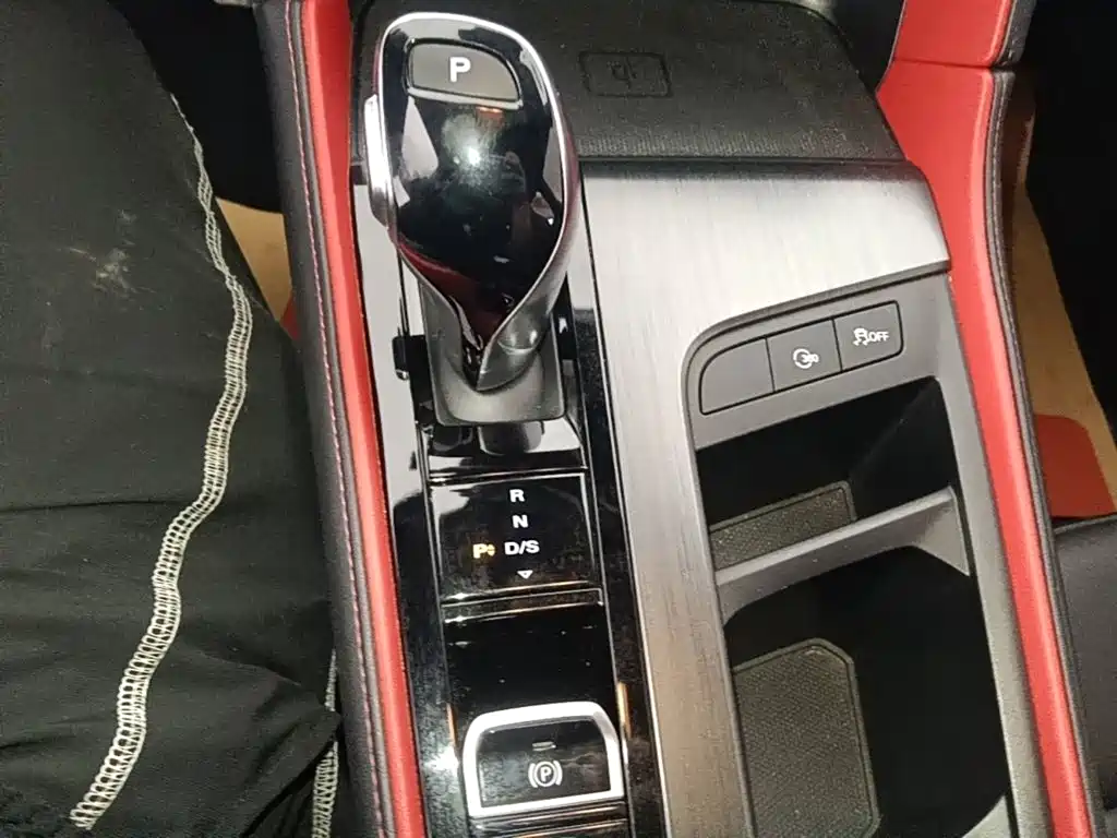 MG MG6 — миниатюра 14
