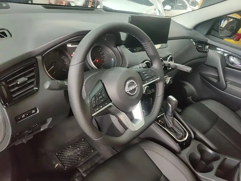 Nissan Qashqai — миниатюра 11