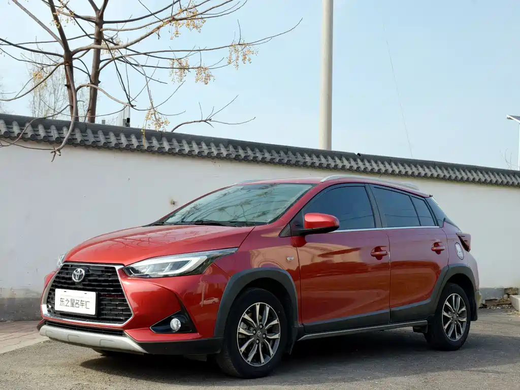 Toyota Yaris L 2021