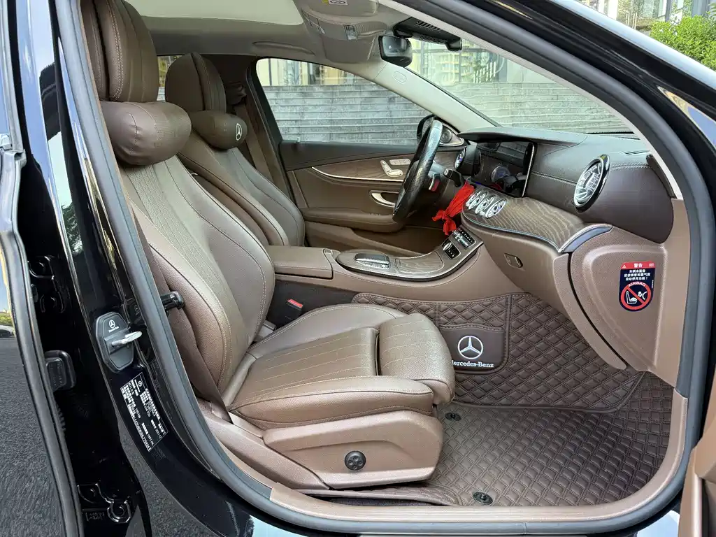 Mercedes-Benz E-Class — миниатюра 10