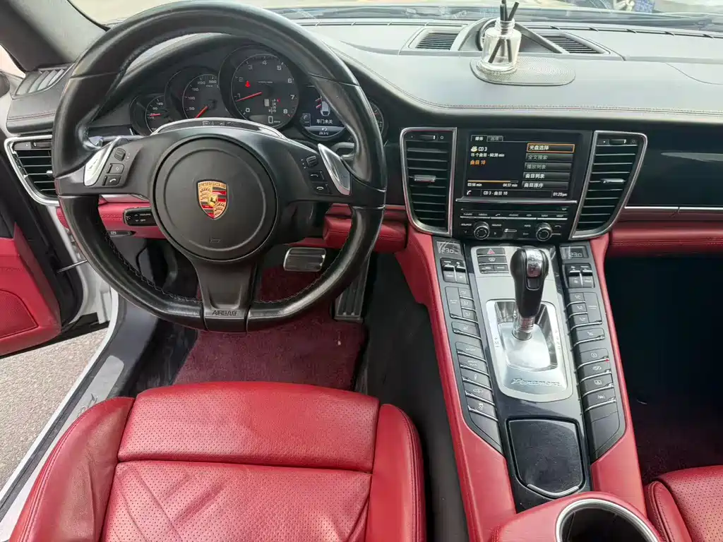 Porsche Panamera — миниатюра 10
