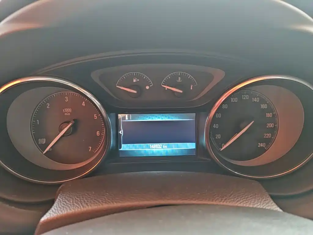 Buick Envision Plus — миниатюра 12