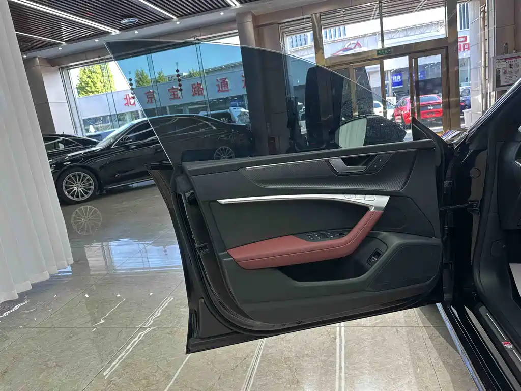 Audi A7L 2024 45 TFSI quattro