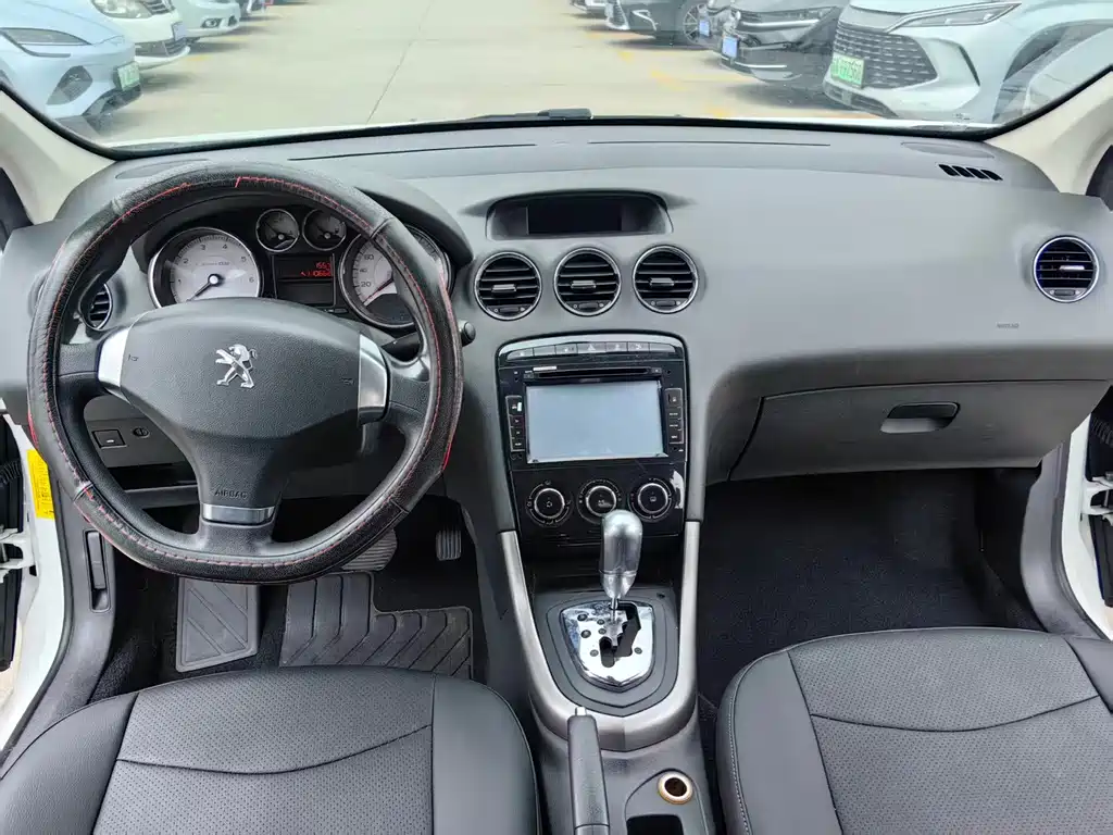 Peugeot 408 — миниатюра 6