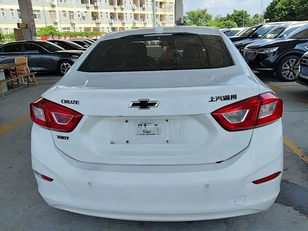 Chevrolet Cruze — миниатюра 6