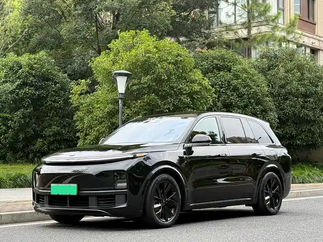 Li Auto L8
