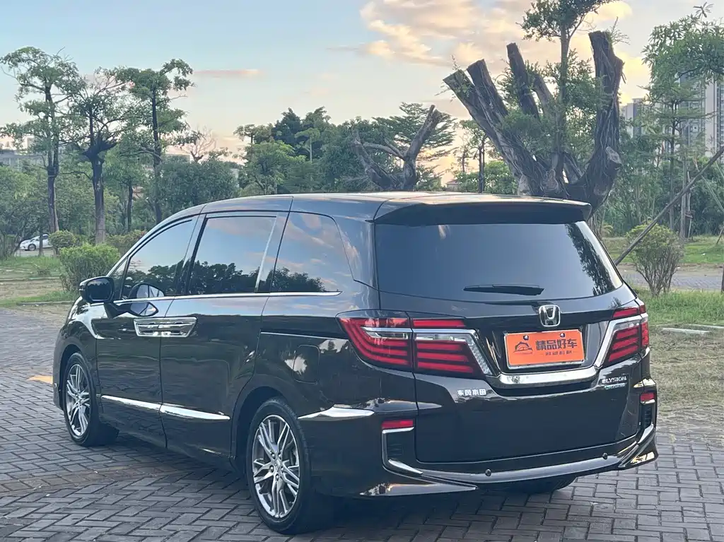 Honda Elysion — миниатюра 19