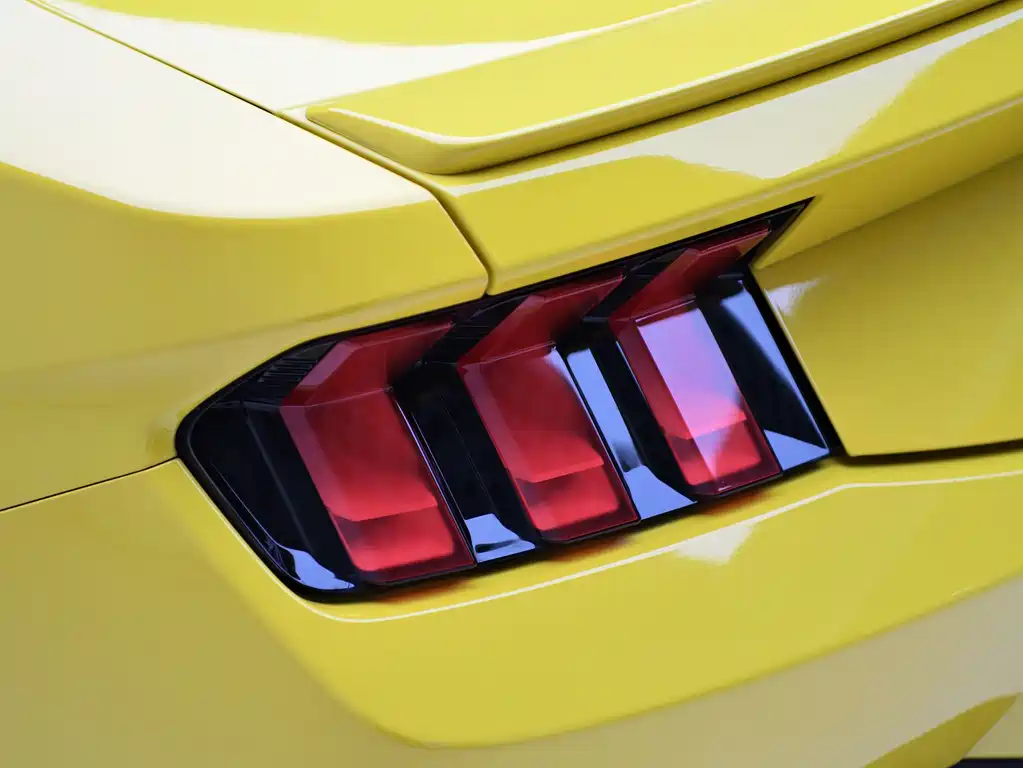 Ford Mustang — миниатюра 24