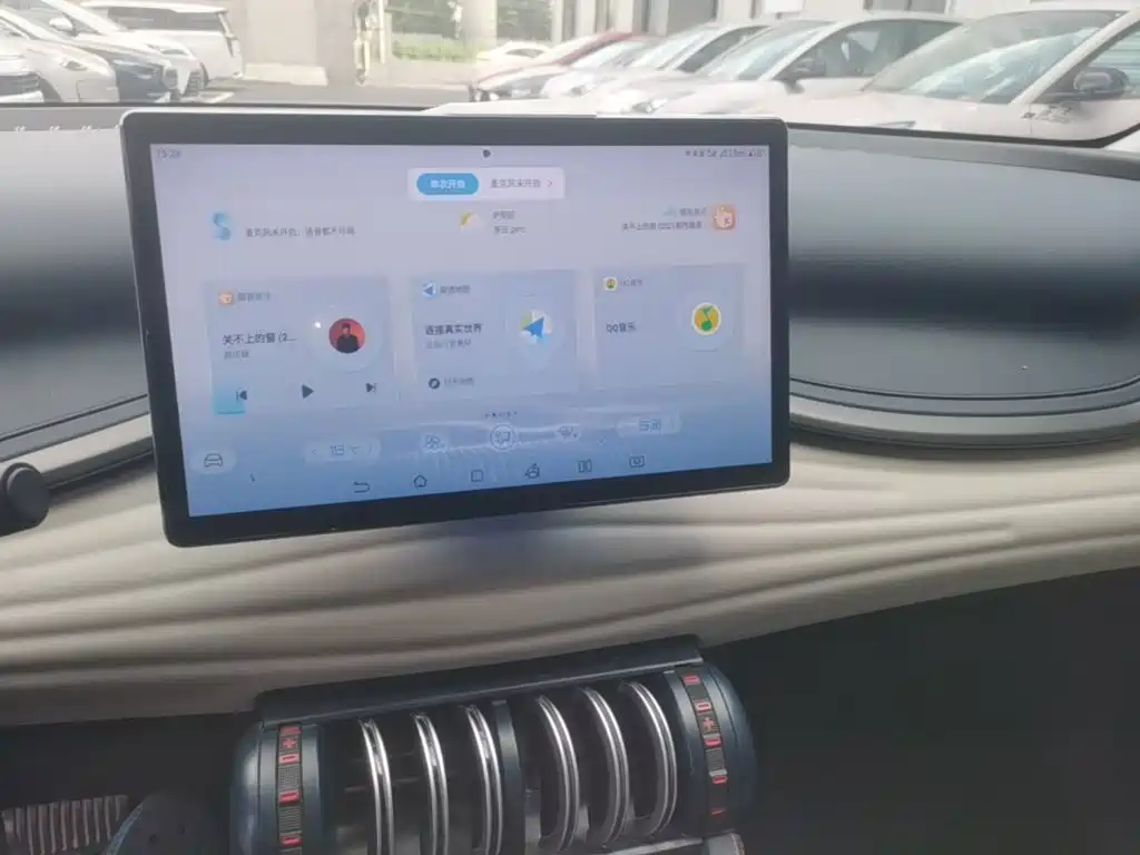 BYD Yuan Plus — миниатюра 13