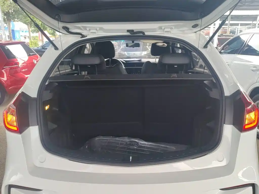 Geely Vision X3 — миниатюра 19